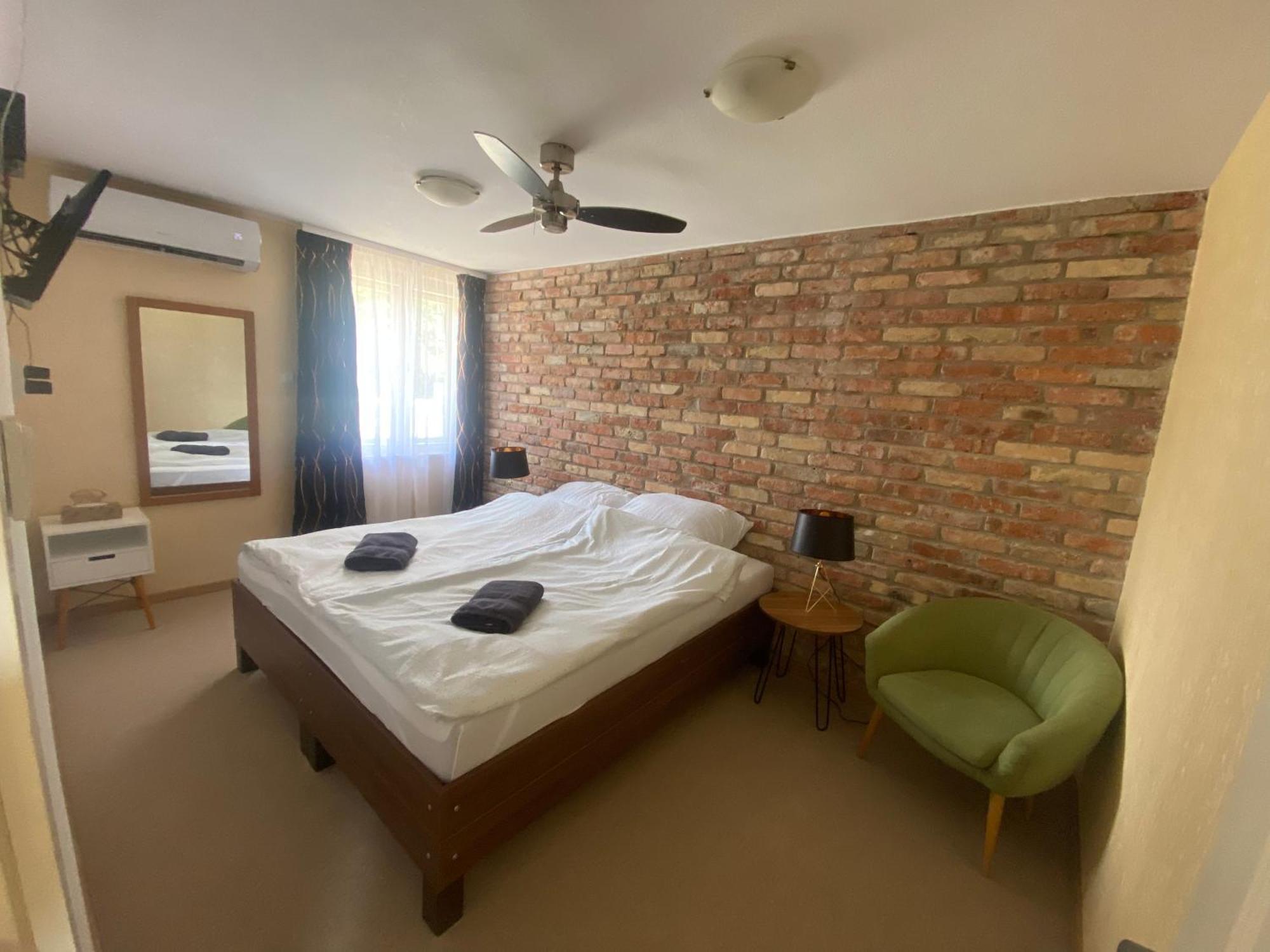 Summer Apartments Tiszakécske Zewnętrze zdjęcie